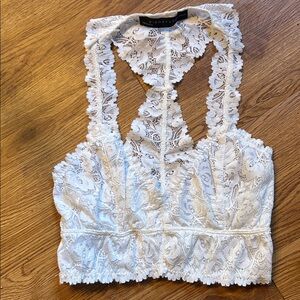 NWOT Signature White Lace Razorback Bralette. Medium